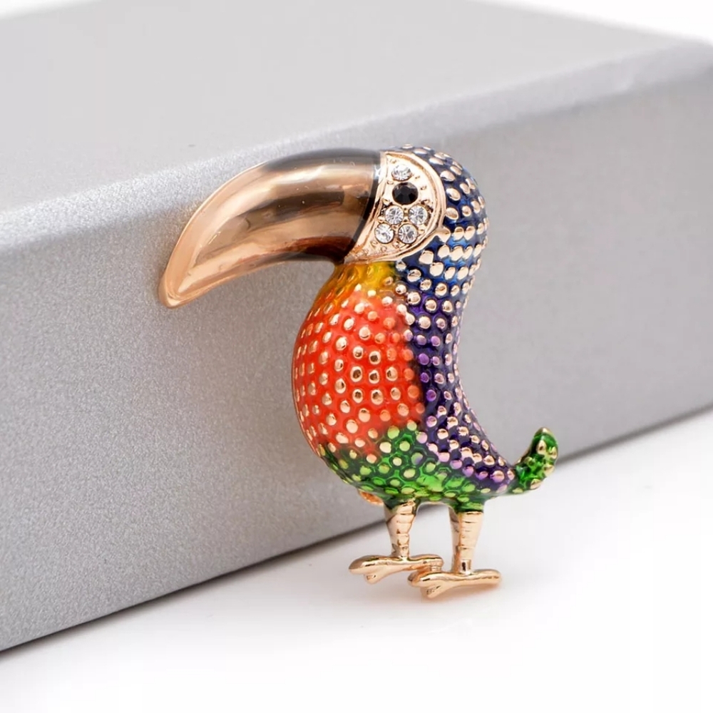 Toucan Bird Brooch NWT Textured Jeweled Pin